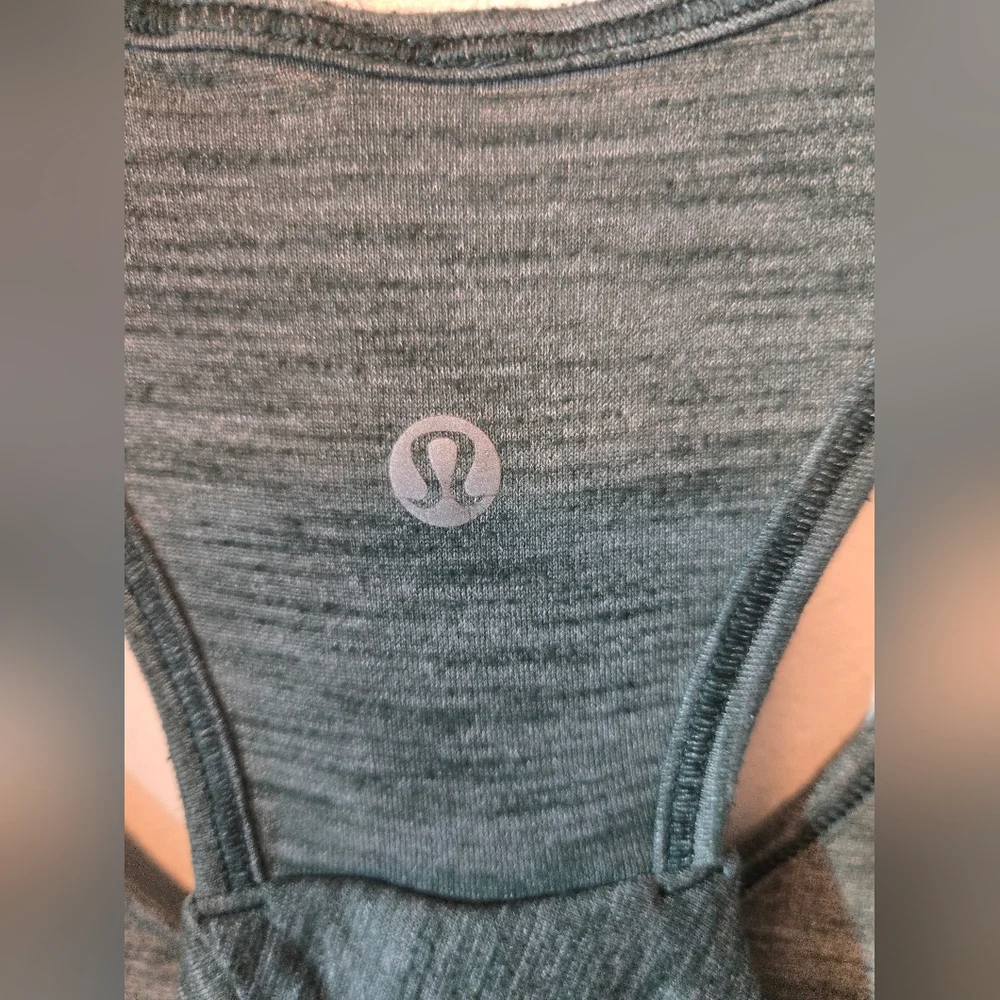 Lululemon Athletic Womens Tank Size 8 Green - Picture 4 of 5